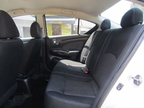 Nissan Versa Advance Automatico