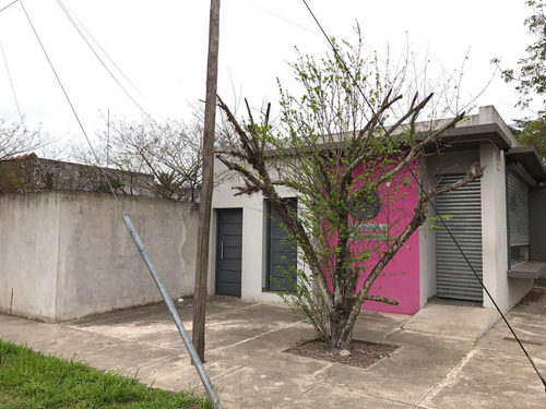 Imagen 4 de 5 de Local En Gonnet Calle 511 Esq 24 Dacal Bienes Raices