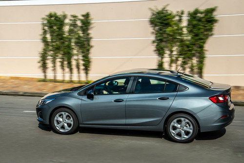 Imagen 6 de 15 de Chevrolet Cruze Lt 4 Ptas Autom Entreag Rapida Gul