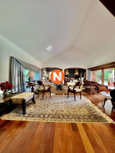 Casa De 12 Dormitorios En Alquiler Punta Del Este