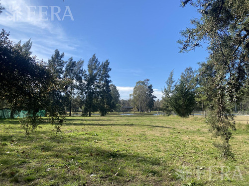 Venta Lote De 1639 M2 En Club De Campo Miralagos 1 (31458)