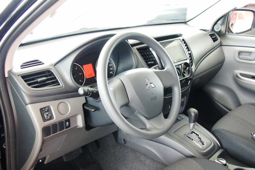 Imagem 6 de 9 de L200 Triton 2.4 16v Turbo Diesel Outdoor Gls Cd 4x4 Automát