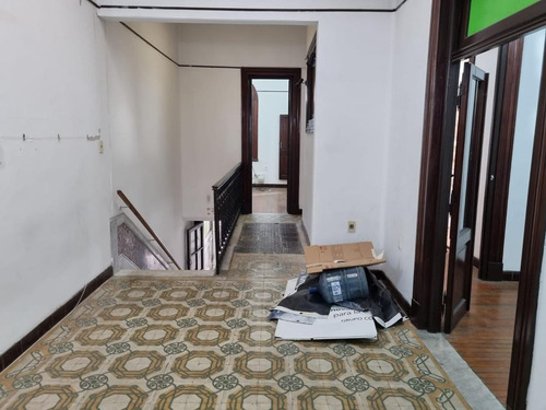 Imagen 12 de 23 de Casa -casa, Próximo 18 De Julio Y Tacuarembó, 248 M2 !!