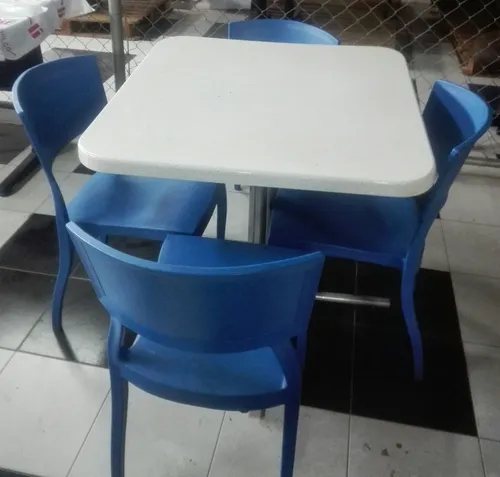 comprar Mesas Y Sillas Para Cafetería Mod Ari De Plástico 
