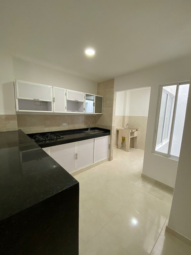 Alquilo Apartamento En San Judas Tadeo, Sur Central De Cali A.94.