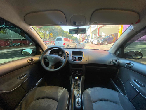 Imagem 8 de 13 de Peugeot 207 Passion 2010 1.4 Xr Sport Flex 4p
