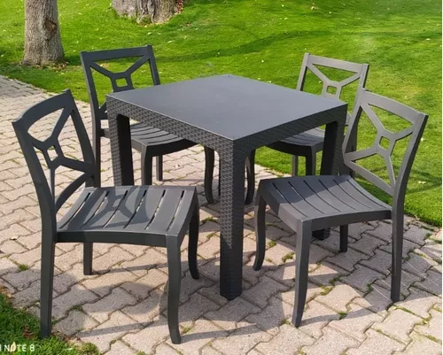 Juego De Mesa Para Jardín Con 4 Sillas. Jardín O Exterior.