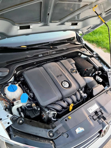 Volkswagen Vento 2.5 Advance Plus 170cv 2015