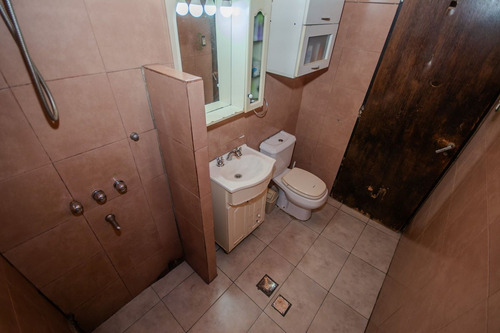Venta Casa 3 Amb Con Cochera Y Terraza En Caseros