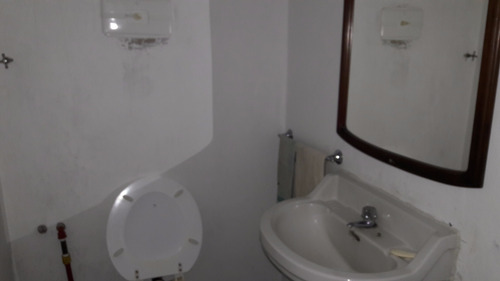 Imagen 11 de 30 de Galpón En Venta. 200 M2. 1 M2 Cub