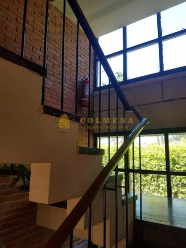 Apartamento En Barrio Cantegril Cerca De Colegios Y Universidad. Consulte !!!!- Ref: 3122