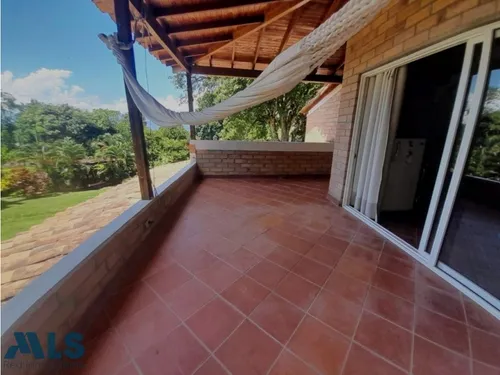 Finca Independiente En V. La Miranda Con Excelente...(mls#252449)