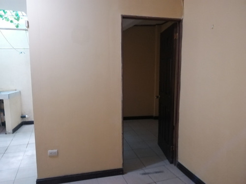 Imagen 5 de 12 de Apartamento En La Lima Frente Al Moll Paseo Metropoli De Un