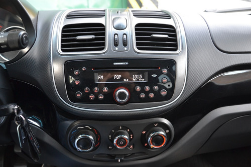 Imagen 12 de 25 de Fiat Palio 2017 1.4 Nuevo Attractive Pack Top 85cv