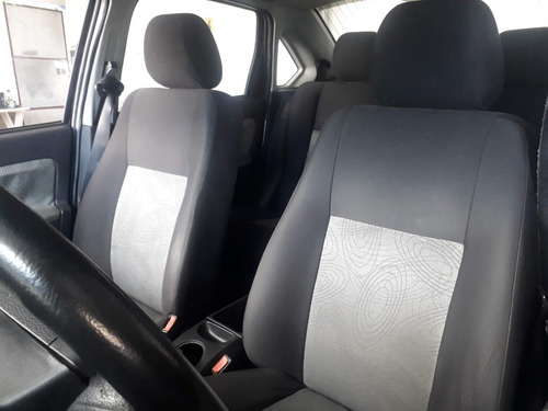 Imagem 7 de 9 de Ford Fiesta Sedan 1.6 (2008)