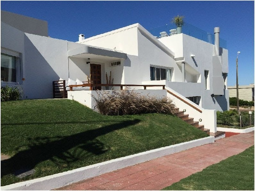 Venta De Casa 2 Dormitorios En Península, Punta Del Este