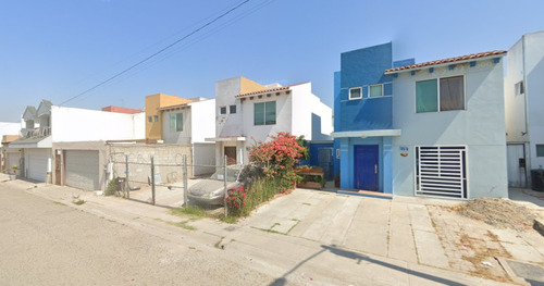Casa En Remate Bancario En Crepusculo , Terrazas De La Presa, Tijuana -ngc