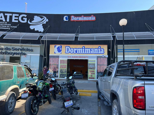 Local En Renta Plaza Cayro, Blvd. Timoteo Lozano Y Torres Landa, León, Gto.