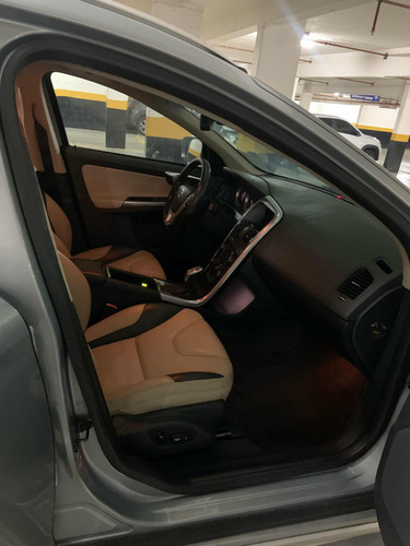 Volvo XC60 2.0 T5 R-design 5p
