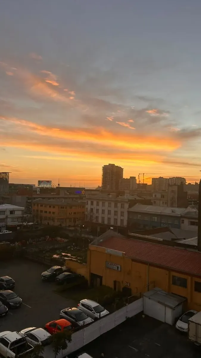 Imagen 2 de 11 de Vivir Cerca De Todo Es Tiempo Para Ti