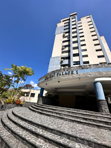 Alquiler De Apartamento En El Bosque Res. Holyday Palace