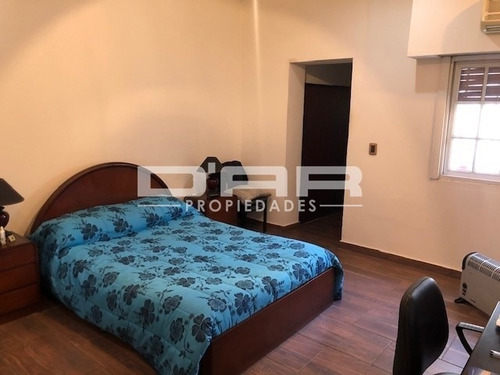 Casa 5 Ambientes - Manuel Artigas 6800
