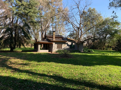 Imagen 9 de 22 de Hermoso Chalet Sobre Lote De 5100m2 En Cañuelas
