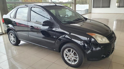 Imagem 2 de 7 de Fiesta 1.6 Mpi Sedan 8v Flex 4p Manual