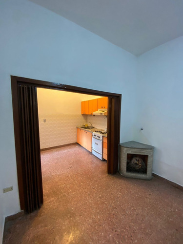 Imagen 4 de 12 de Dto Tipo Casa 3 Amb Al Fte. Con Garage En Veta En Lanus Este (429)