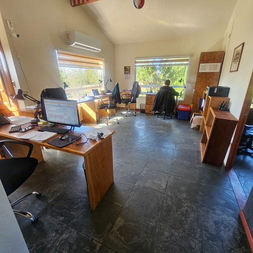Casa De Parcela En La Ciudad (comercial O Habitacional)