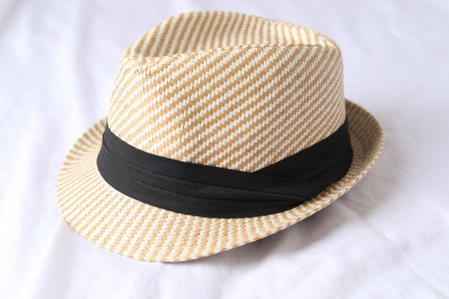 Sombrero De Paja Blanco Y Beige Con Cintillo Negro S/m