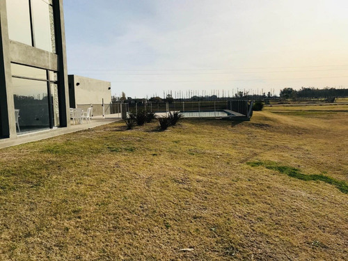 Haras De Funes / Barrio Privado - Seguridad 24hs. Lote De 1028 M2