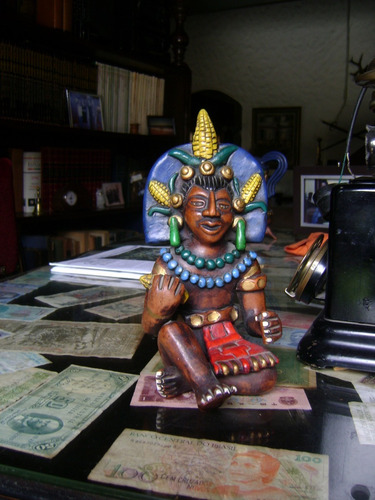 Antigua Figura De Guerrero Maya En Ceramica De Mexico