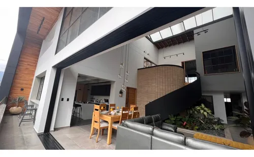 ¡se Vende Exclusivo Penthouse En Conquistadores!