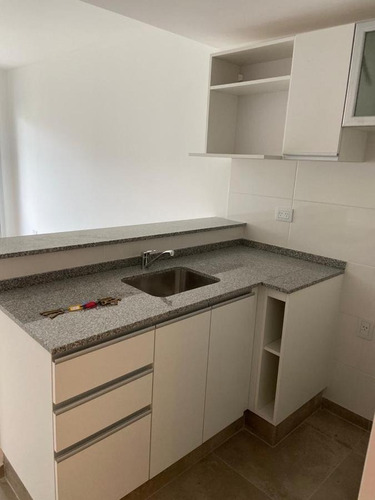 Imagen 3 de 9 de 1 Dormitorio De 42 M2 - Pasco / España