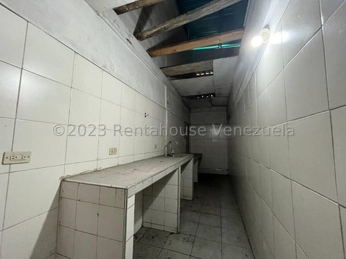 Galpón En Venta Av Intercomunal Turmero Maracay 24-4212 Hc