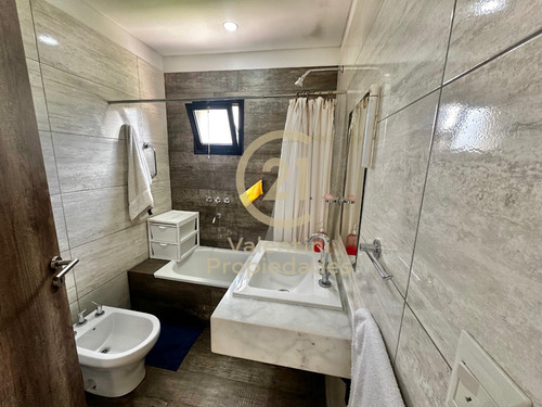 Casa En Venta En Barrio Santa Rita , Corredor Canning
