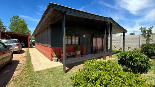 Venta Hermosa Casa, Estilo Cabaña En Delta Del Tigre