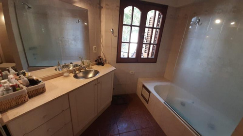 Casa En Venta - 3 Dormitorios 5 Baños 1 Cochera - 335mts2 - Villa Urquiza