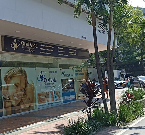 Imagen 2 de 9 de Local Comercial, Excelente Ubicación, Punto Estratégico