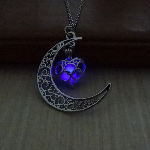 Collar J Colgante Luna Gran Regalo Para Mujer Glow Lumin 776