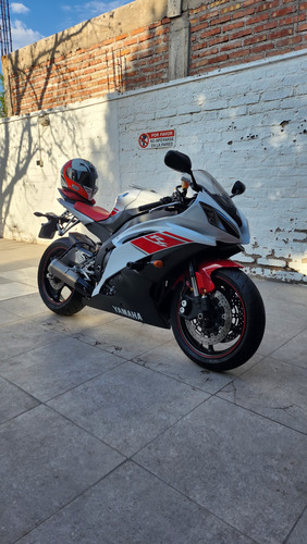 Yamaha R6