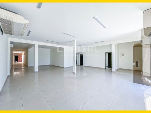 Sobre Av Banzer Inmueble Comercial Con Showroom, Oficinas, Almacén Y Depósitos
