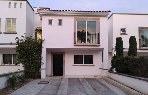 Casa En Venta En Real Del Refugio León Guanajuato
