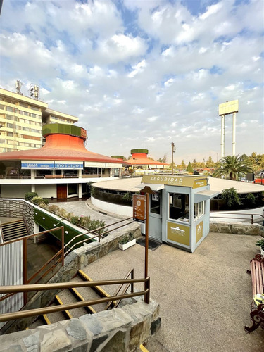 Local Comercial En Arriendo En Los Cobres Vitacura