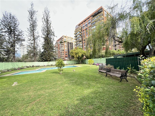 Departamento En Venta De 2 Dorm. En Las Condes