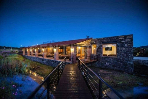 Terreno En Venta, En Fracc. Los Adobes, Tapalpa, Jalisco