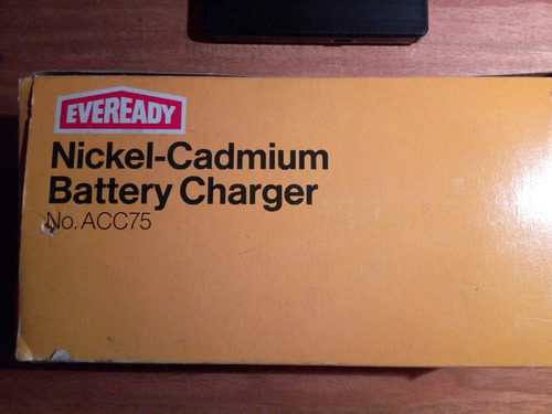 Cargador De Batería De Níquel-cadmio Acc75 - Eveready