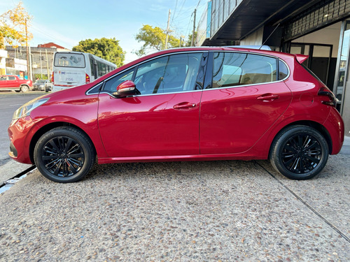 Peugeot 208 1.6 Feline