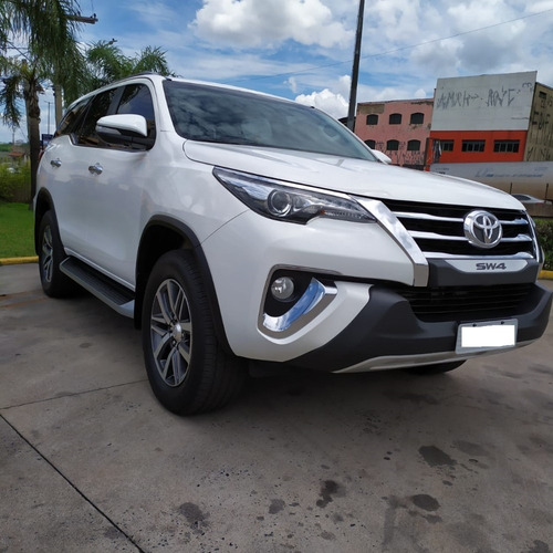Hilux Sw4 7 Lugares 2017